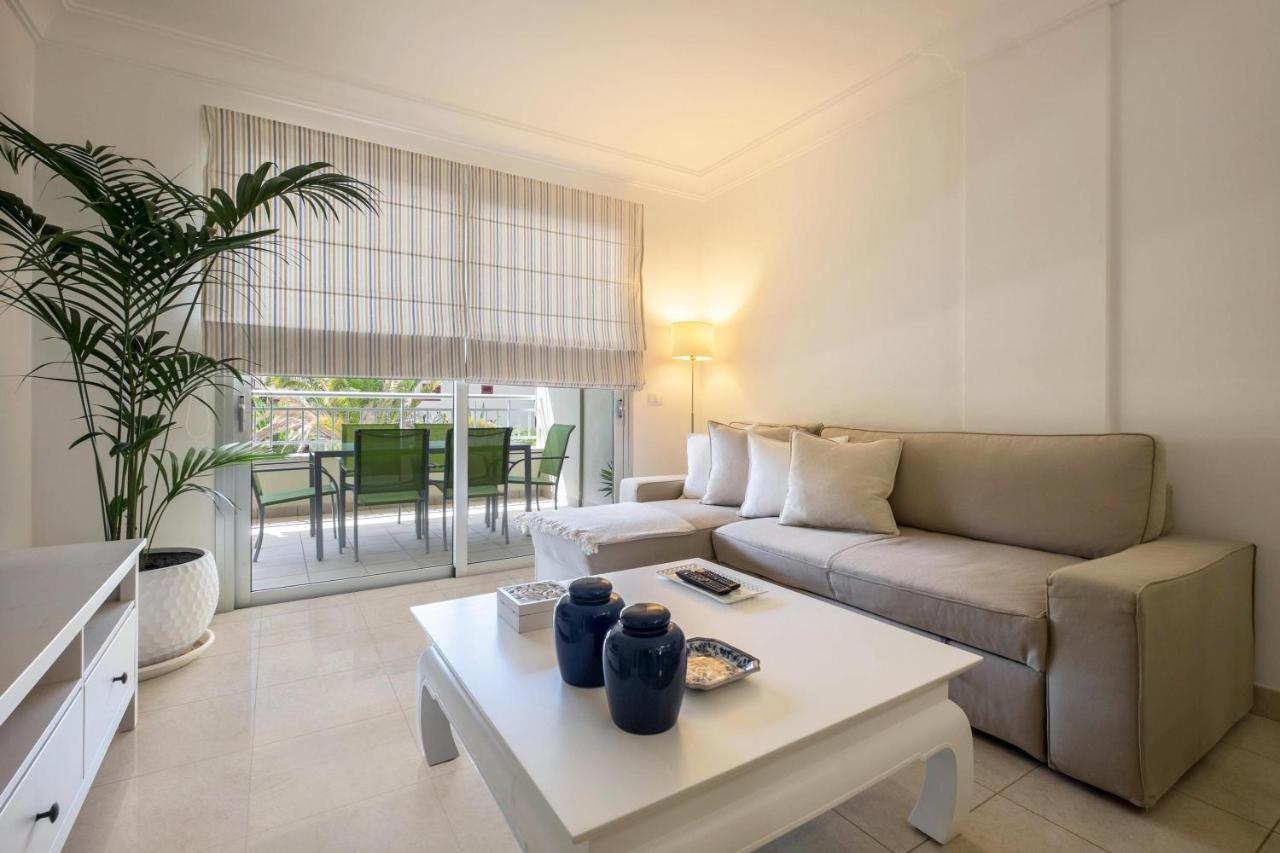 Apartamento Marina Арона Екстер'єр фото